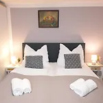Silonce & Restaurant 4*