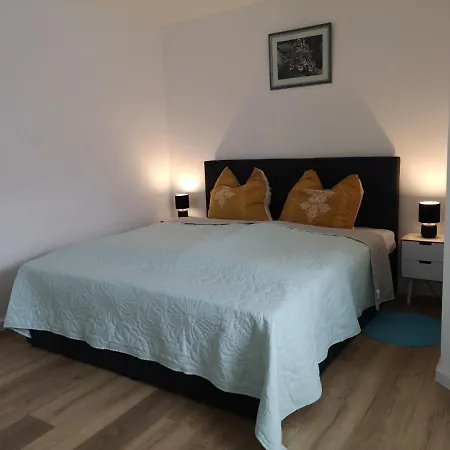 Silonce Am -ruhige Lage Im Gruenen, Parkplatz Und Garten Ideal Fuer Und Wanderfans Szálloda