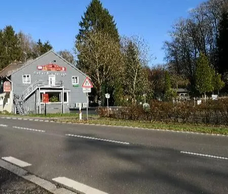 Silonce Am -ruhige Lage Im Gruenen, Parkplatz Und Garten Ideal Fuer Und Wanderfans 4*