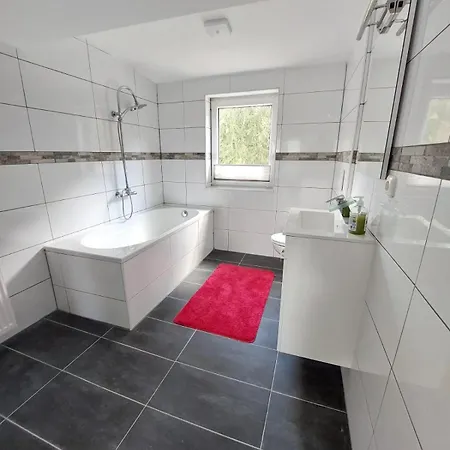 Silonce Am -ruhige Lage Im Gruenen, Parkplatz Und Garten Ideal Fuer Und Wanderfans فندق رادفرومفالد