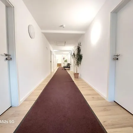 Silonce Am -ruhige Lage Im Gruenen, Parkplatz Und Garten Ideal Fuer Und Wanderfans 4*