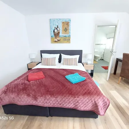 Silonce Am -ruhige Lage Im Gruenen, Parkplatz Und Garten Ideal Fuer Und Wanderfans 4* رادفرومفالد