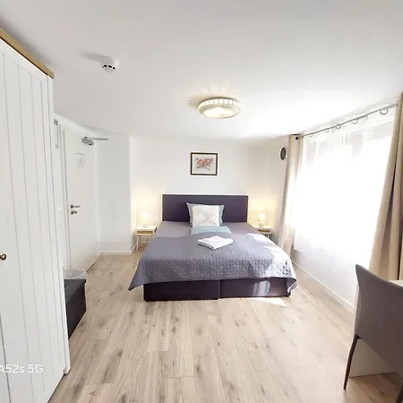 فندق Silonce Am -ruhige Lage Im Gruenen, Parkplatz Und Garten Ideal Fuer Und Wanderfans 4*