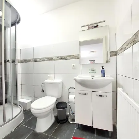 Silonce Am -ruhige Lage Im Gruenen, Parkplatz Und Garten Ideal Fuer Und Wanderfans رادفرومفالد