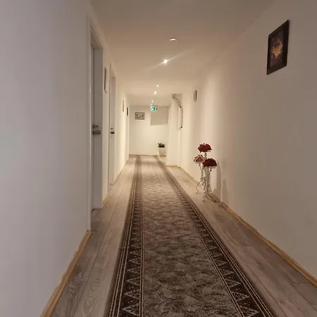 Hotel Silonce Radevormwald am See -ruhige Lage im Grünen, Parkplatz und Garten ideal für Natur und Wanderfans