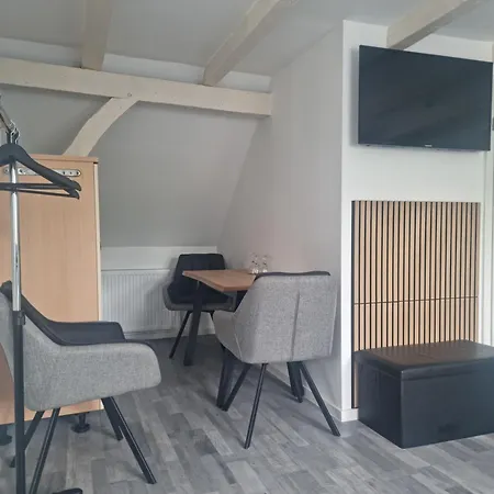 Silonce Am -ruhige Lage Im Gruenen, Parkplatz Und Garten Ideal Fuer Und Wanderfans