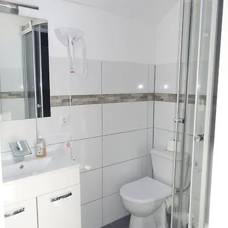 Silonce Am -ruhige Lage Im Gruenen, Parkplatz Und Garten Ideal Fuer Und Wanderfans