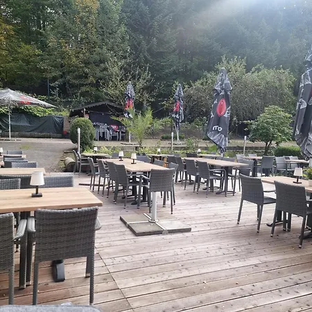 Silonce Am -ruhige Lage Im Gruenen, Parkplatz Und Garten Ideal Fuer Und Wanderfans Szálloda 4*