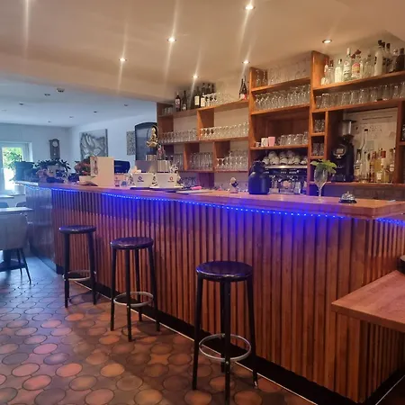 Silonce Am -ruhige Lage Im Gruenen, Parkplatz Und Garten Ideal Fuer Und Wanderfans