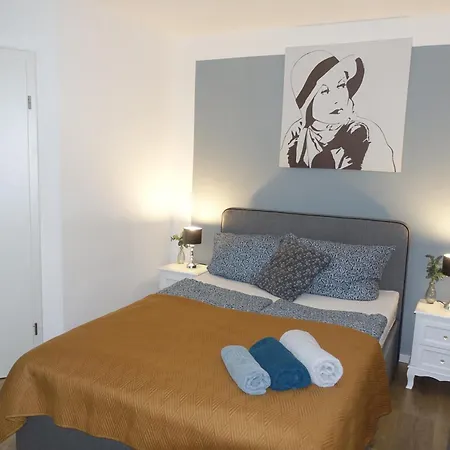 Silonce Am -ruhige Lage Im Gruenen, Parkplatz Und Garten Ideal Fuer Und Wanderfans Szálloda