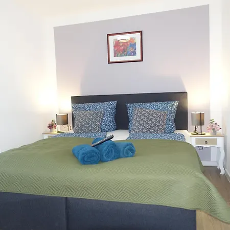 Silonce Am -ruhige Lage Im Gruenen, Parkplatz Und Garten Ideal Fuer Und Wanderfans 4*