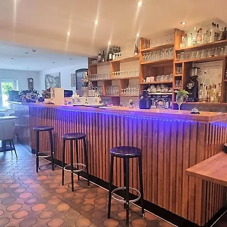 Silonce & Restaurant 酒店 拉德福尔姆瓦尔德