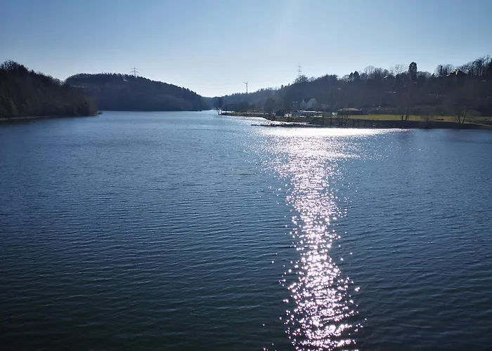 Hotel Silonce Radevormwald am See -ruhige Lage im Grünen, Parkplatz und Garten ideal für Natur und Wanderfans Hotel