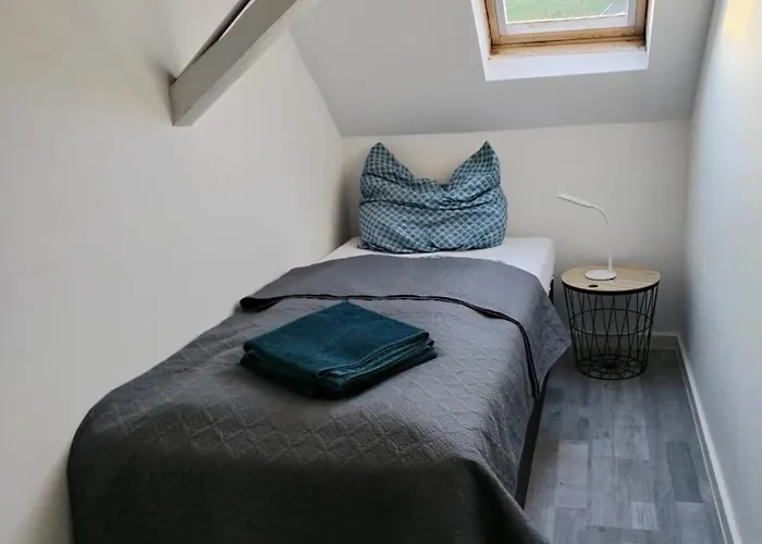 Hotel Silonce Radevormwald am See -ruhige Lage im Grünen, Parkplatz und Garten ideal für Natur und Wanderfans Radevormwald