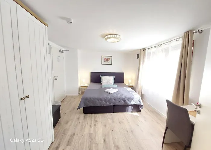 Hotel Silonce & Restaurant 4*