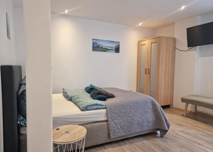 Hotel Silonce Radevormwald am See -ruhige Lage im Grünen, Parkplatz und Garten ideal für Natur und Wanderfans 4*