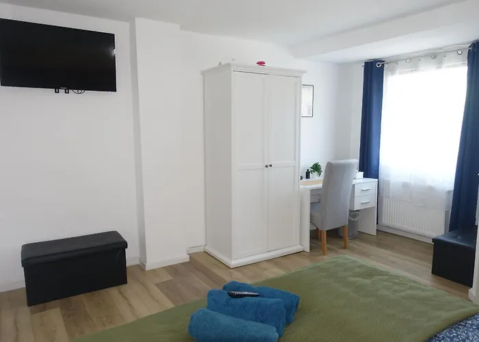 Hotel Silonce Radevormwald am See -ruhige Lage im Grünen, Parkplatz und Garten ideal für Natur und Wanderfans 4*