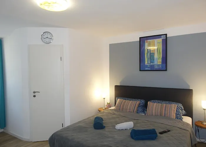 Hotel Silonce Radevormwald am See -ruhige Lage im Grünen, Parkplatz und Garten ideal für Natur und Wanderfans 4* Radevormwald